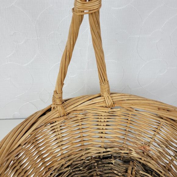 Vintage Wicker Basket Tan Natural Woven Rattan Round Handle Farmhouse Decor - Picture 8 of 16